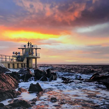 Wild Atlantic Haven, Cosy Nr. & Feriehus Ballina (Mayo)